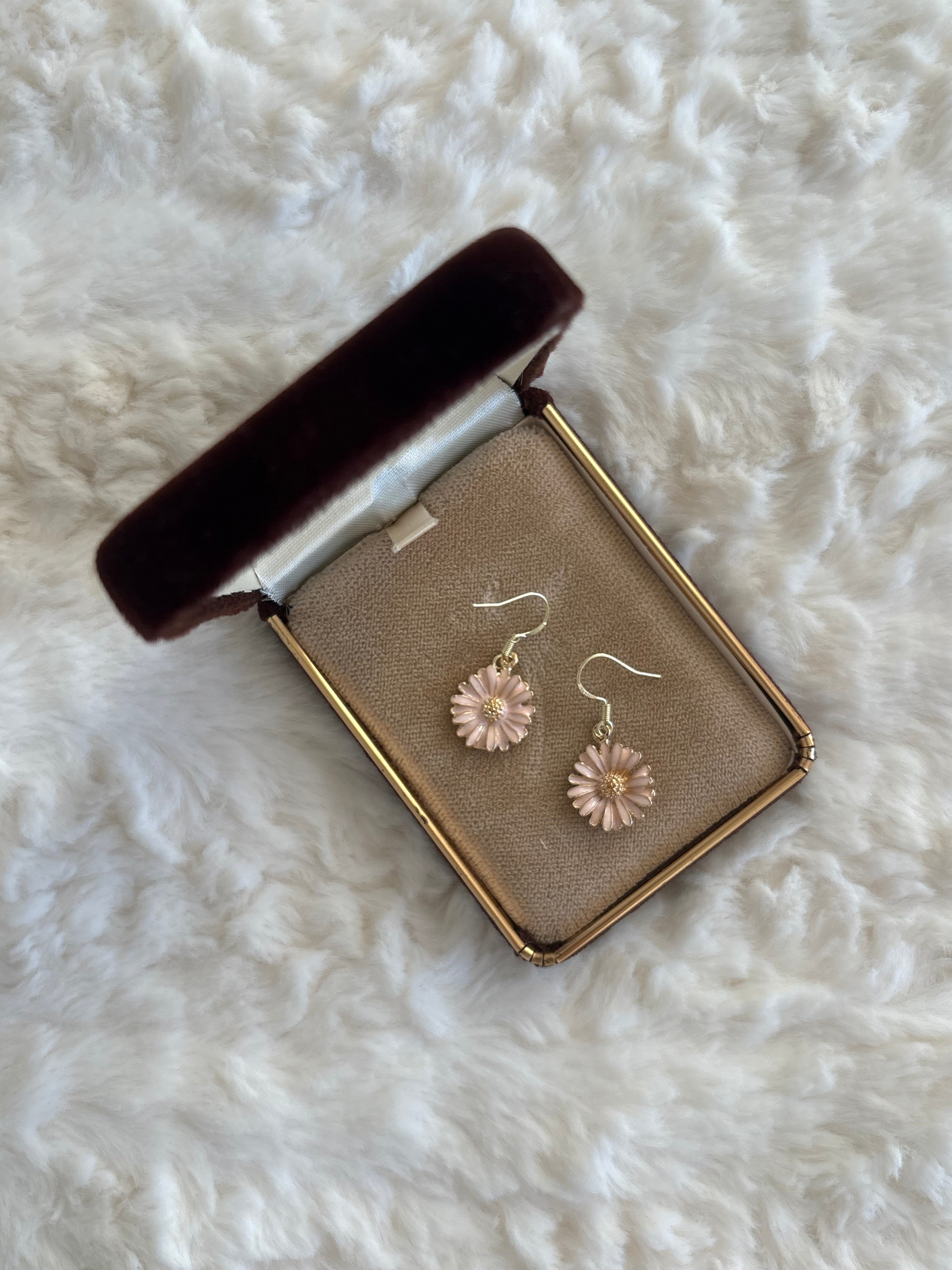 Petite Fleur Earrings