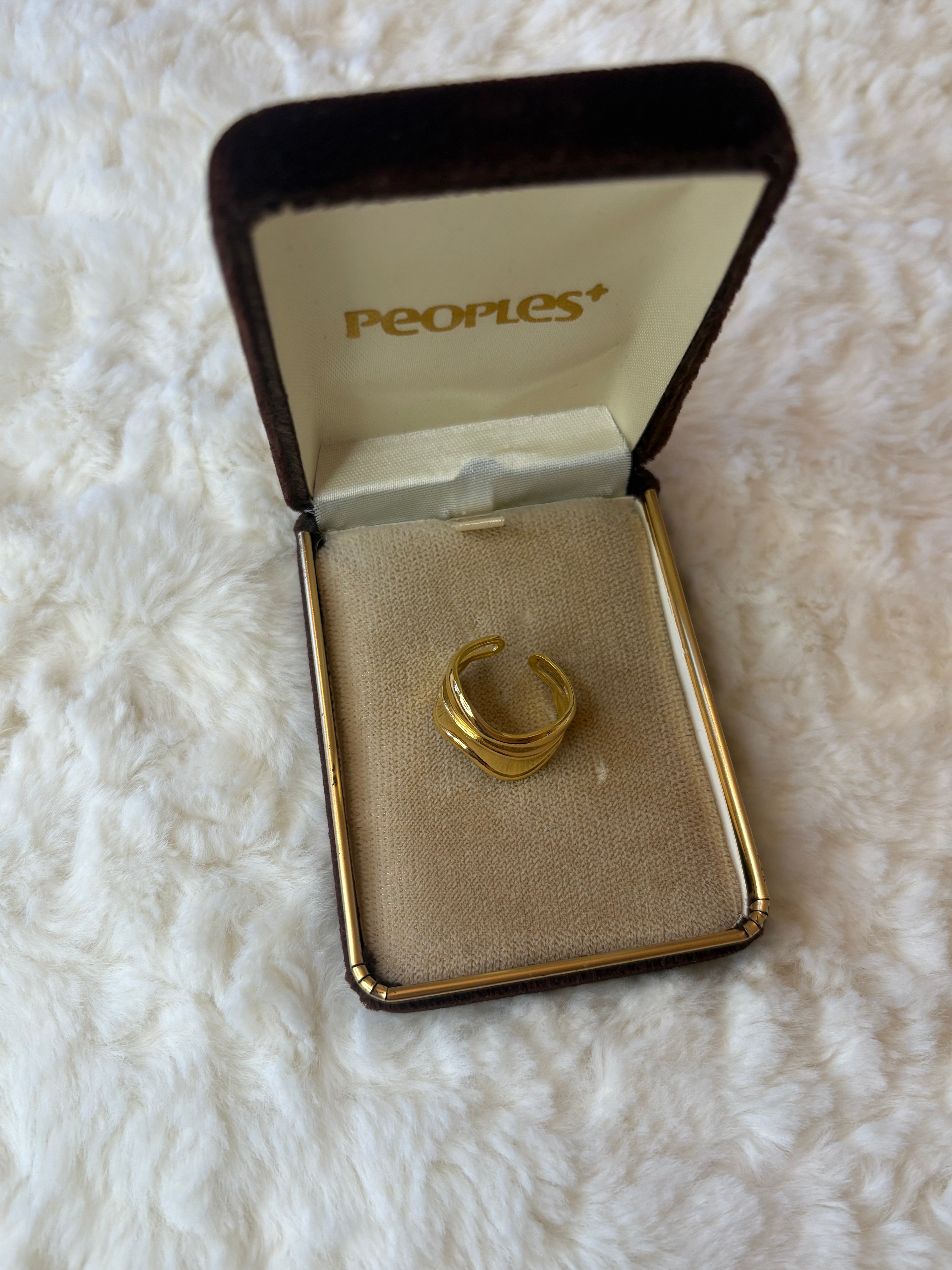 Curvy Adjustable Ring
